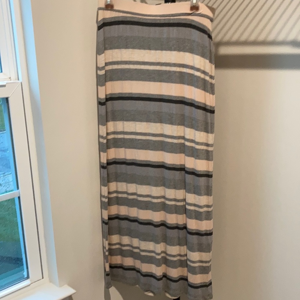 Jessica Simpson maxi skirt